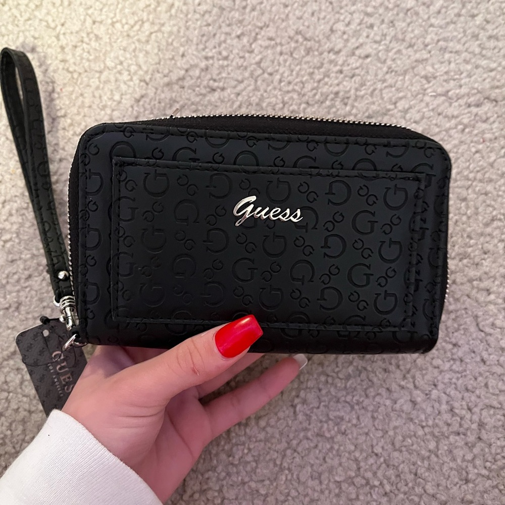 BRAND NEW* Guess Wallet/Wristlet